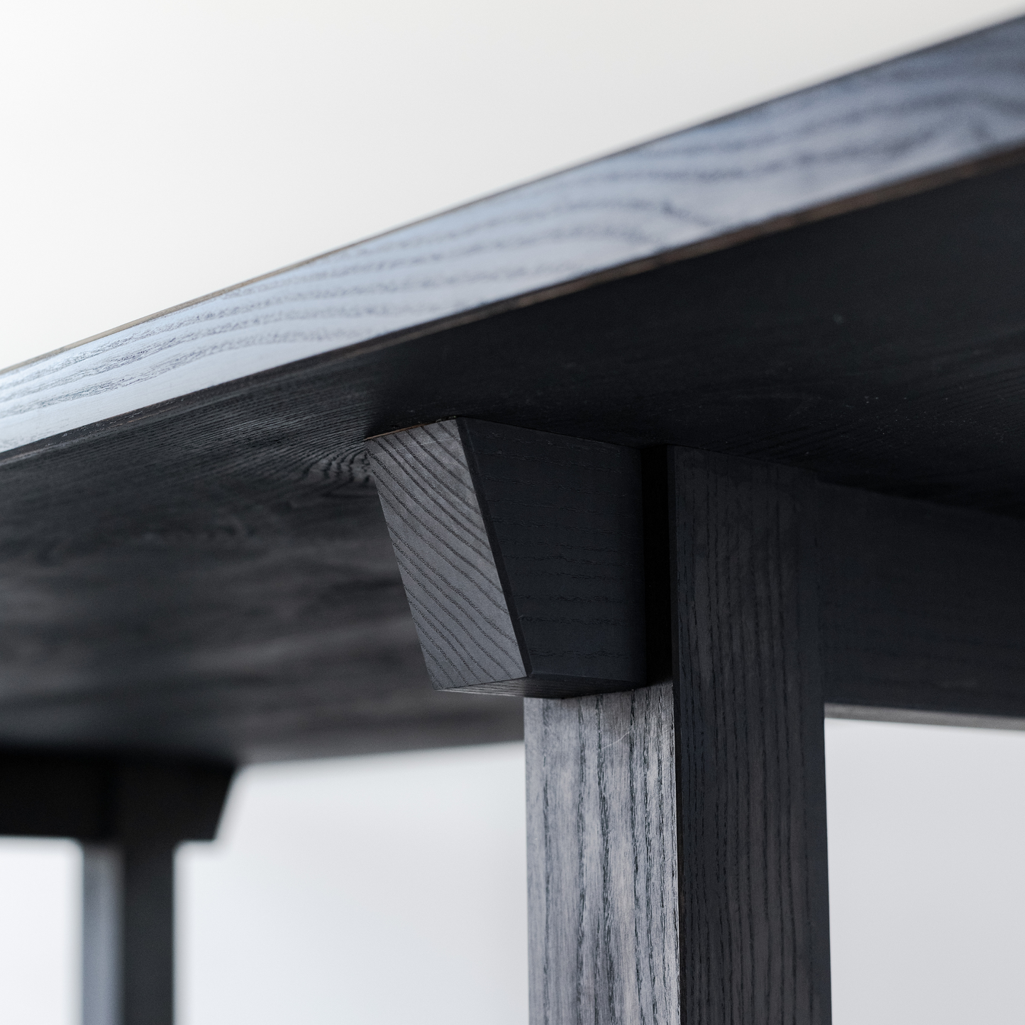 Vitoria Dining Table